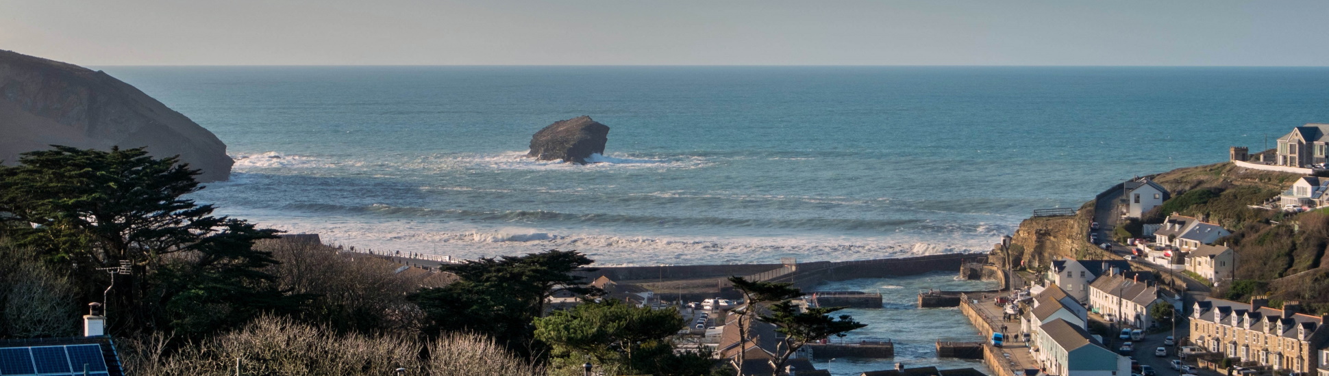 Portreath beach hight tide